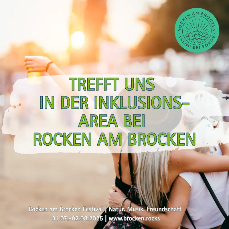 Im Hintergrund Menschen bei einem Festival. Titel: Trefft uns in der Inklusions-Area bei Rocken am Brocken!